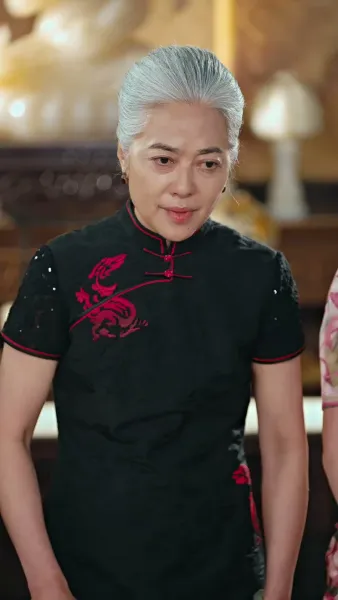 องค์รัชทายาทกลับชาติมาเกิด