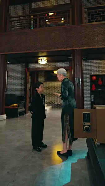 องค์รัชทายาทกลับชาติมาเกิด