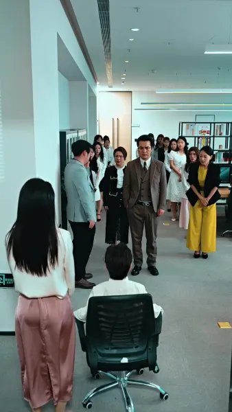 องค์รัชทายาทกลับชาติมาเกิด