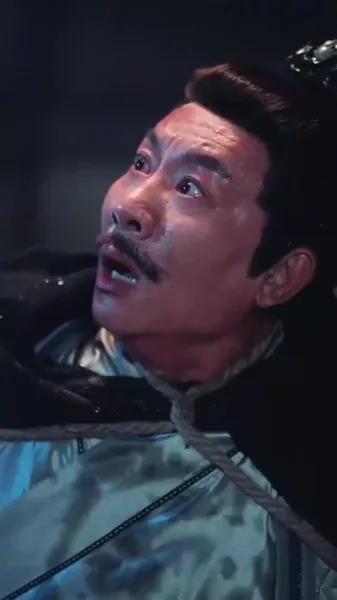 แผนการใต้ผ้าไหม