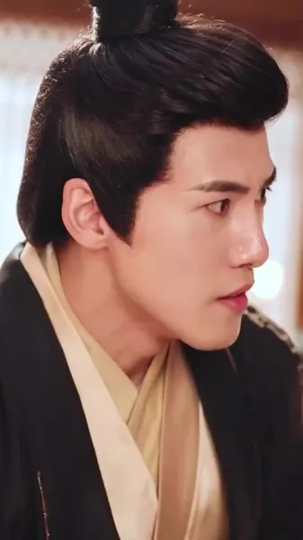 แผนการใต้ผ้าไหม