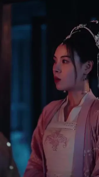 แผนการใต้ผ้าไหม