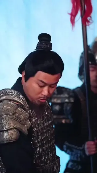 แผนการใต้ผ้าไหม