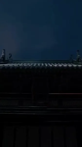 แผนการใต้ผ้าไหม