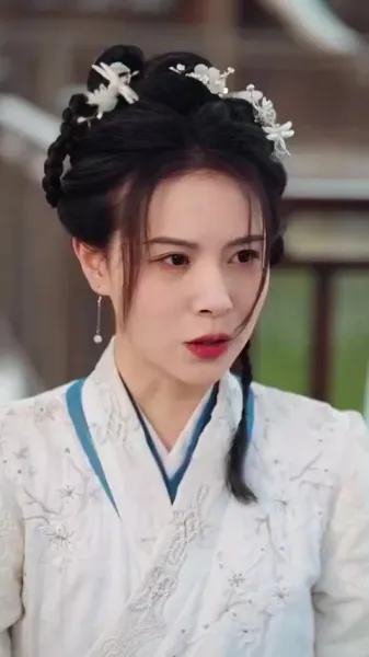 แผนการใต้ผ้าไหม