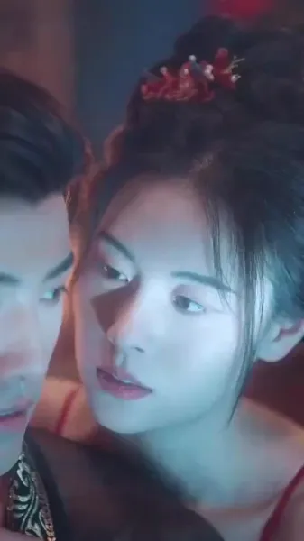 แผนการใต้ผ้าไหม