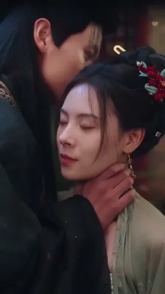 แผนการใต้ผ้าไหม