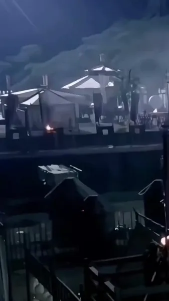 แผนการใต้ผ้าไหม