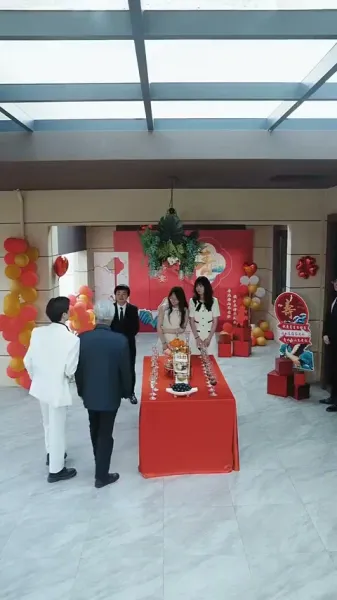 ไฟกลางวัน