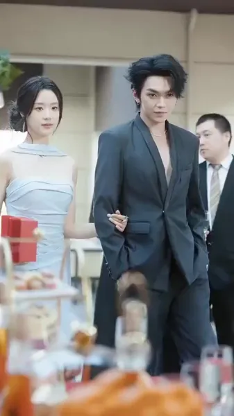 ไฟกลางวัน