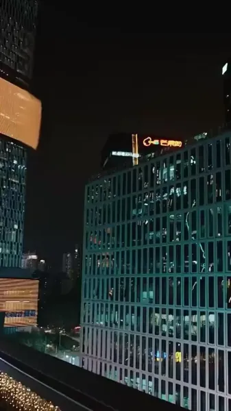 ไฟกลางวัน