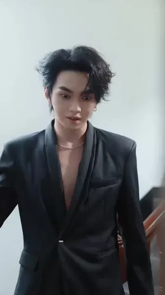 ไฟกลางวัน