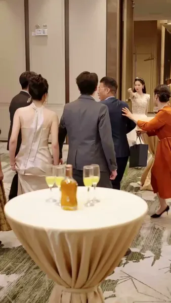 ดอกไม้สีเถ้า