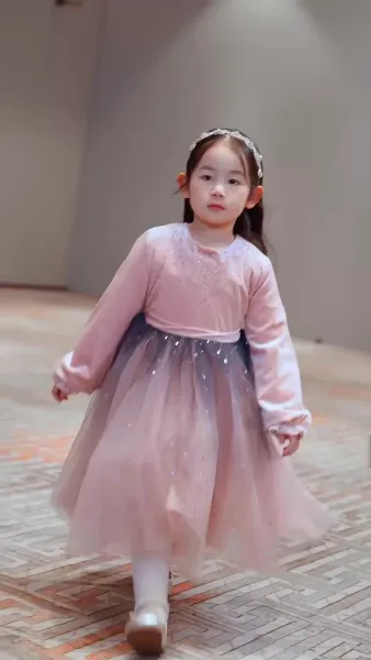 ลูกมาก่อน รักค่อยมา