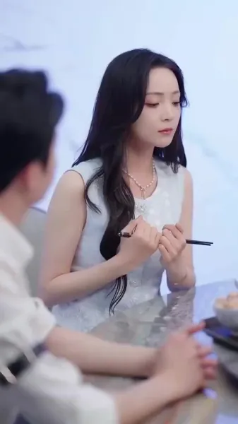 แดนมู่สอนฉันให้ปราบวายร้ายจอมหวาดระแวง