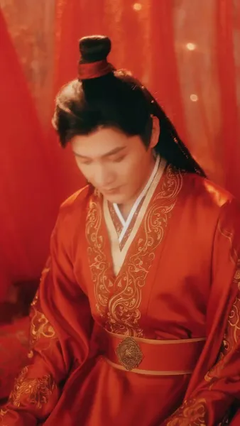 บุพเพใต้เงาบุปผา