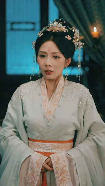 บุพเพใต้เงาบุปผา