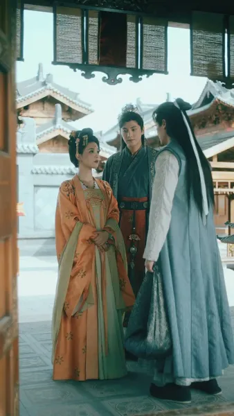 บุพเพใต้เงาบุปผา