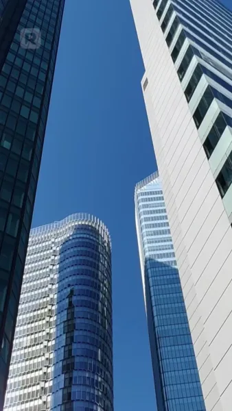 ผูกรักชายคาเดียวกัน