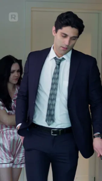 ผูกรักชายคาเดียวกัน