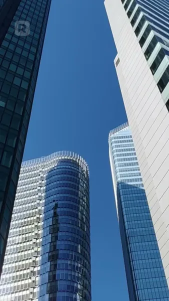 ผูกรักชายคาเดียวกัน