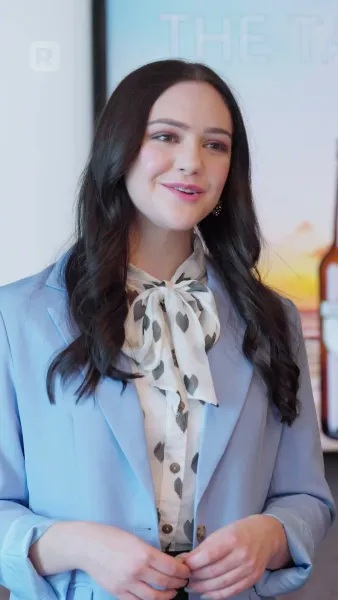 ผูกรักชายคาเดียวกัน