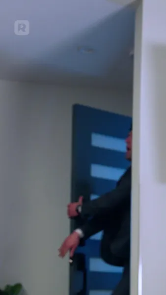 ผูกรักชายคาเดียวกัน