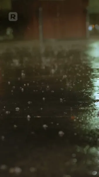 ผูกรักชายคาเดียวกัน