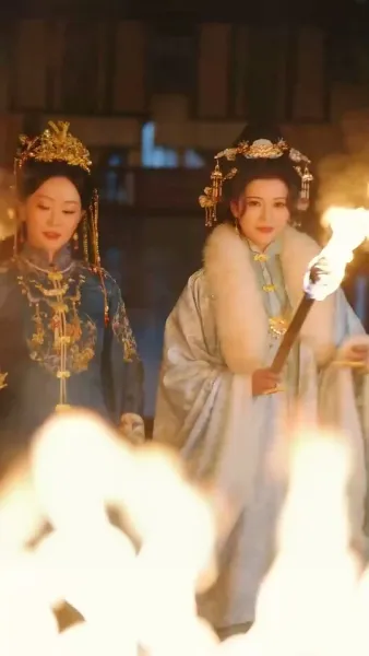 คืนวังหงส์คู่