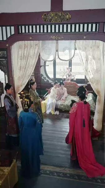 คืนวังหงส์คู่