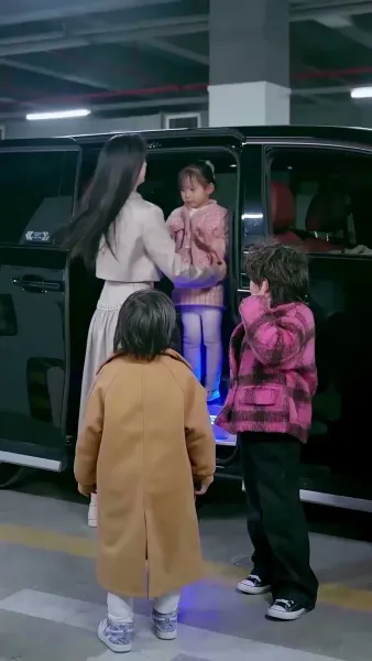 ห้าทายาทแสบกับหม่ามี้สุดแกร่ง