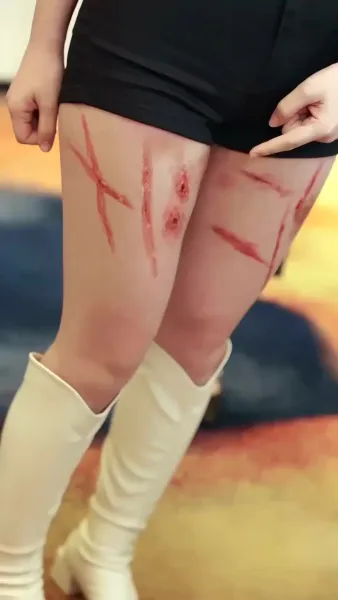 รอยร้าวในกรงทอง