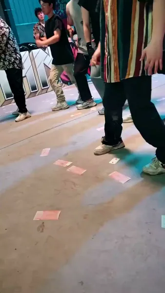 นักชกหมัดเหล็ก