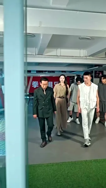 นักชกหมัดเหล็ก