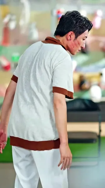 นักชกหมัดเหล็ก