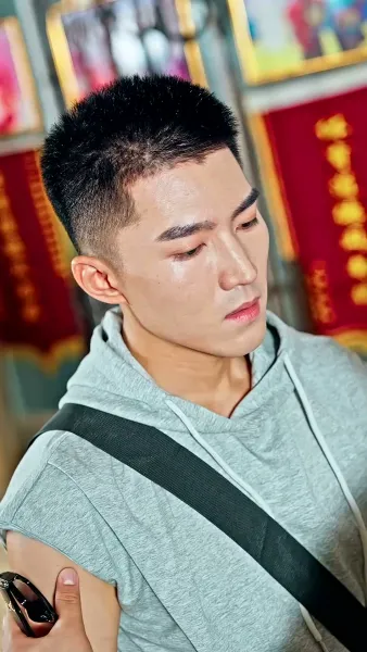 นักชกหมัดเหล็ก