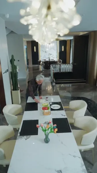 รักซ่อนกลางวังวน