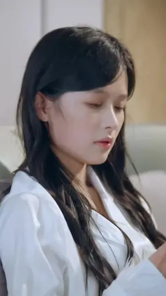 รักซ่อนกลางวังวน