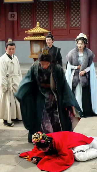 (พากย์) เกิดใหม่ ใต้แสงจันทร์ที่มืดมิด