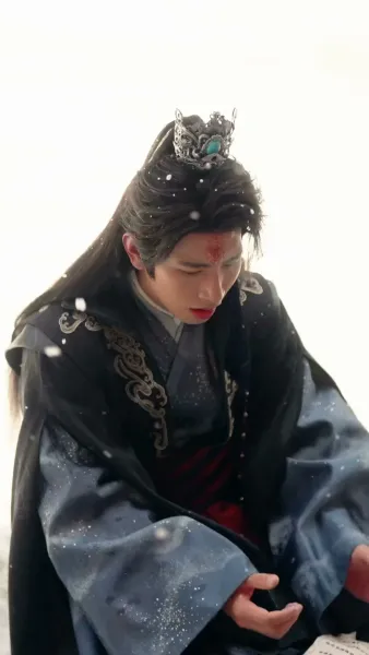 (พากย์) เกิดใหม่ ใต้แสงจันทร์ที่มืดมิด