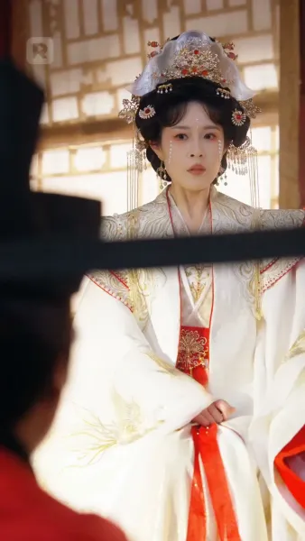 (พากย์) เกิดใหม่ ใต้แสงจันทร์ที่มืดมิด