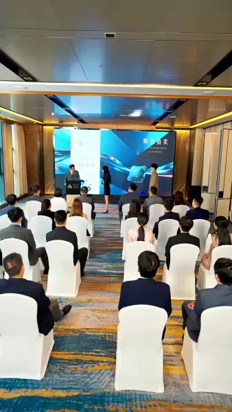 โซ่รักคล้องจันทร์