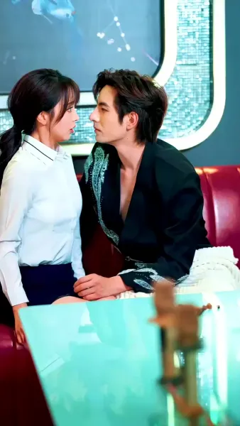 โซ่รักคล้องจันทร์