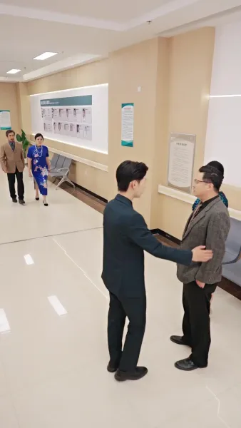 ดอกรักหลงทาง พบจันทร์ส่องใจ