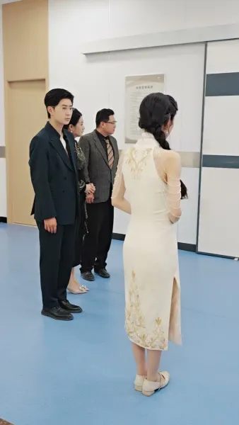 ดอกรักหลงทาง พบจันทร์ส่องใจ