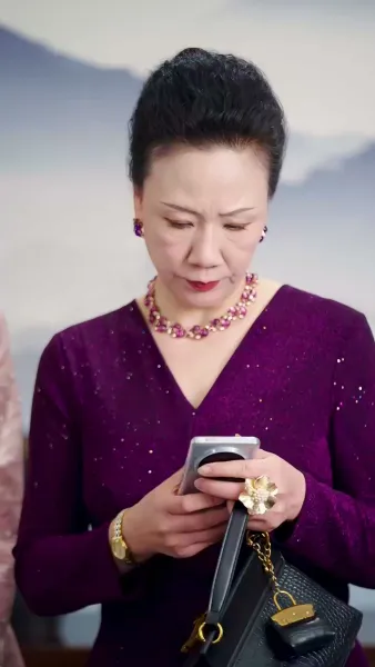 รักร้อนแรง เกินกว่าจะซ่อน