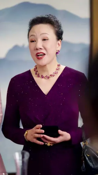 รักร้อนแรง เกินกว่าจะซ่อน