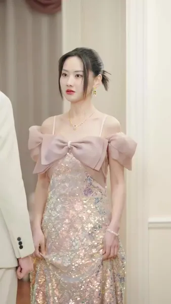 รักร้อนแรง เกินกว่าจะซ่อน