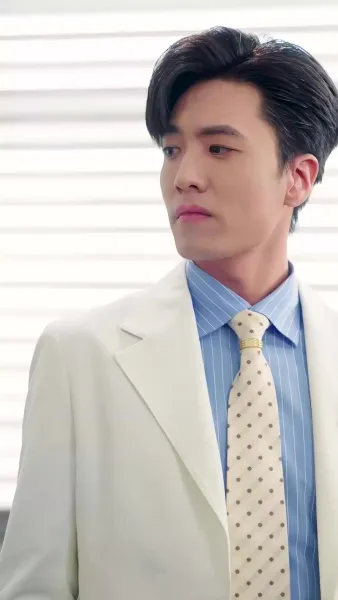 รักร้อนแรง เกินกว่าจะซ่อน