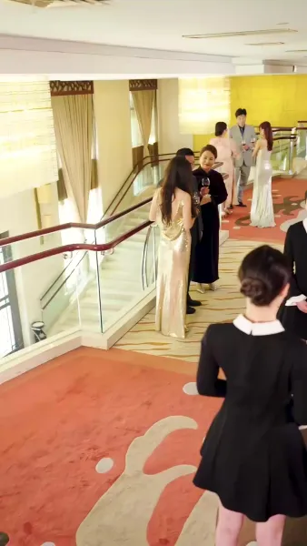 รักร้อนแรง เกินกว่าจะซ่อน